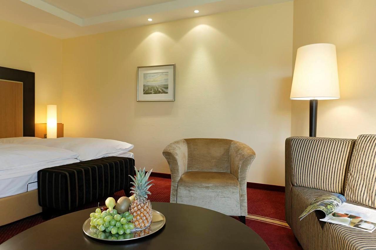 Romantik Hotel Waldschloesschen Schleswig Esterno foto