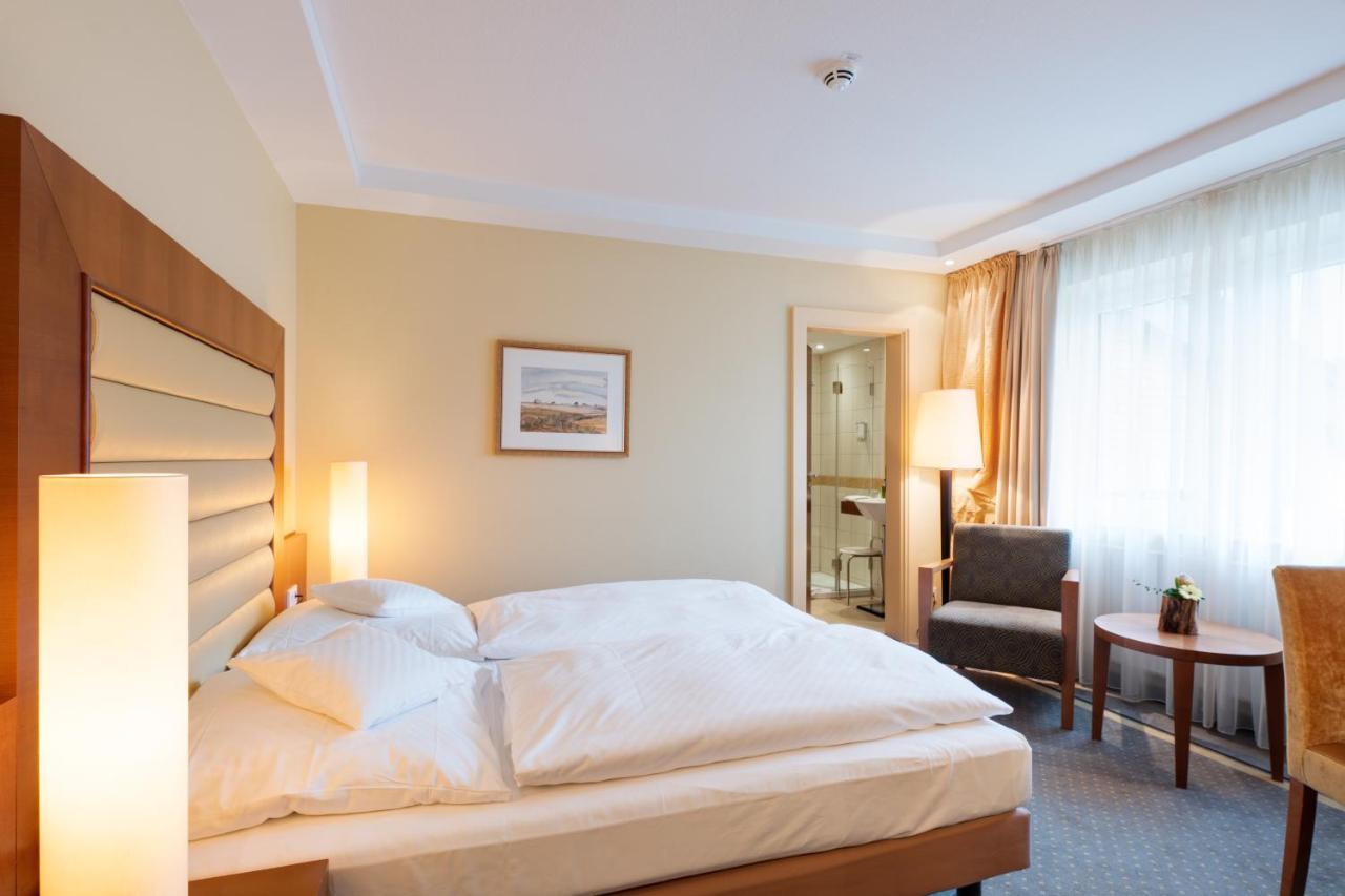 Romantik Hotel Waldschloesschen Schleswig Esterno foto