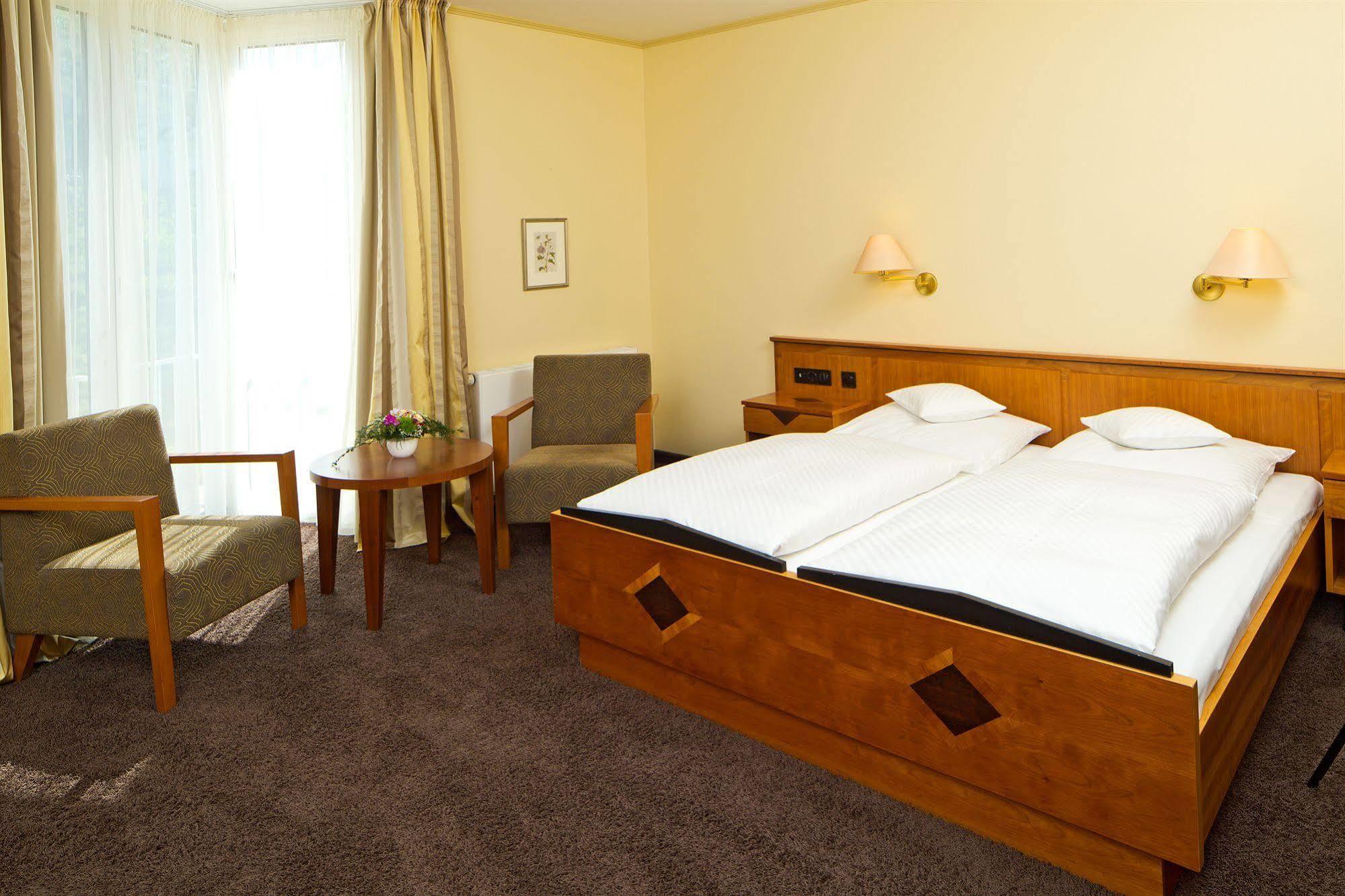 Romantik Hotel Waldschloesschen Schleswig Esterno foto